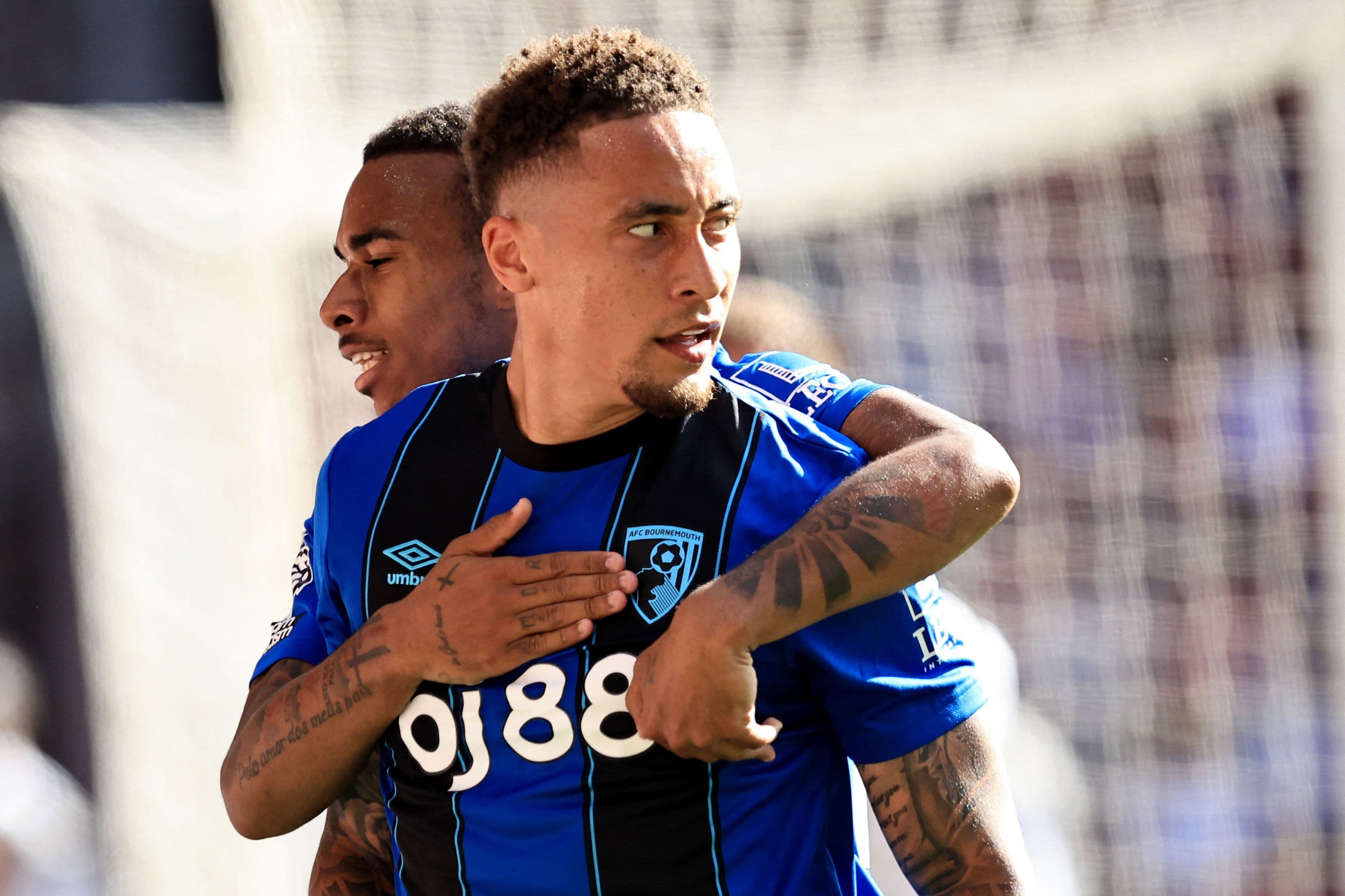 Cầu thủ Bournemouth, một trong những đội bóng nuôi hy vọng vào suất Champions League, thể hiện tầm nhìn vĩ mô cần thiết cho Ngoại Hạng Anh.