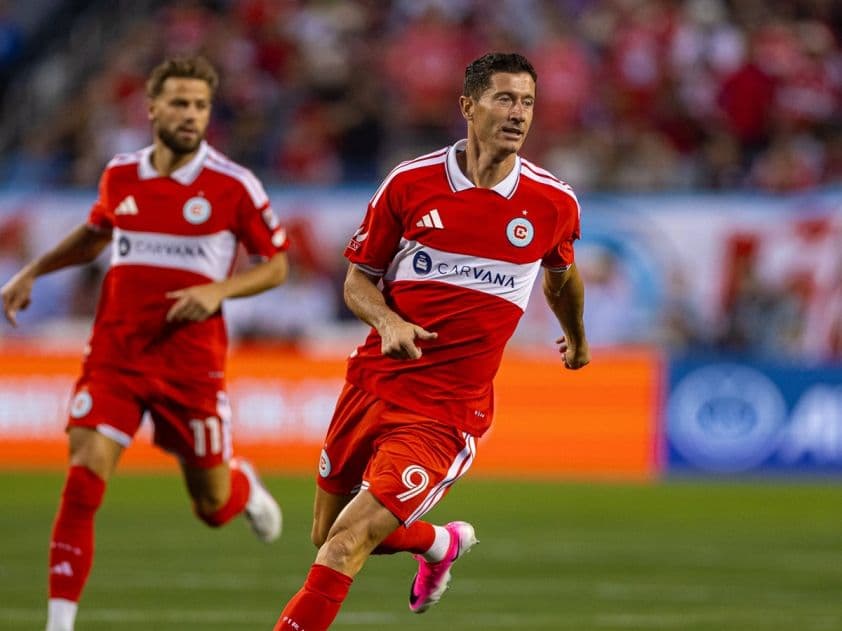 Cầu thủ Chicago Fire trong trận đấu tại Leagues Cup, thể hiện phong độ ấn tượng của đội bóng MLS.