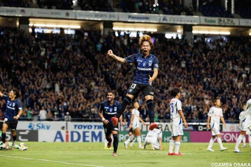 Cầu thủ Gamba Osaka ăn mừng bàn thắng trong trận đấu với Ratchaburi tại AFC Champions League 2.