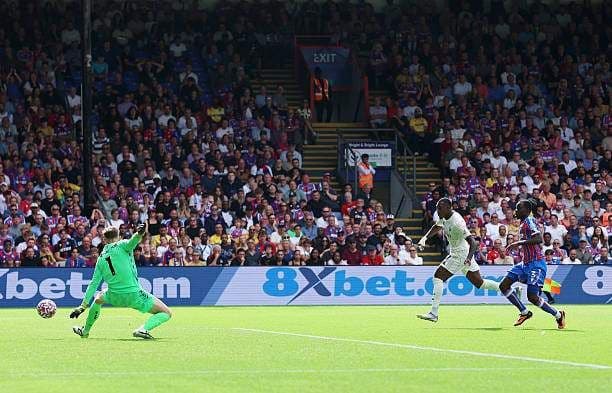 Cầu thủ Hudson-Odoi ghi bàn gỡ hòa cho Nottingham Forest, thể hiện sự trỗi dậy và tham vọng của 'Rừng xanh'.