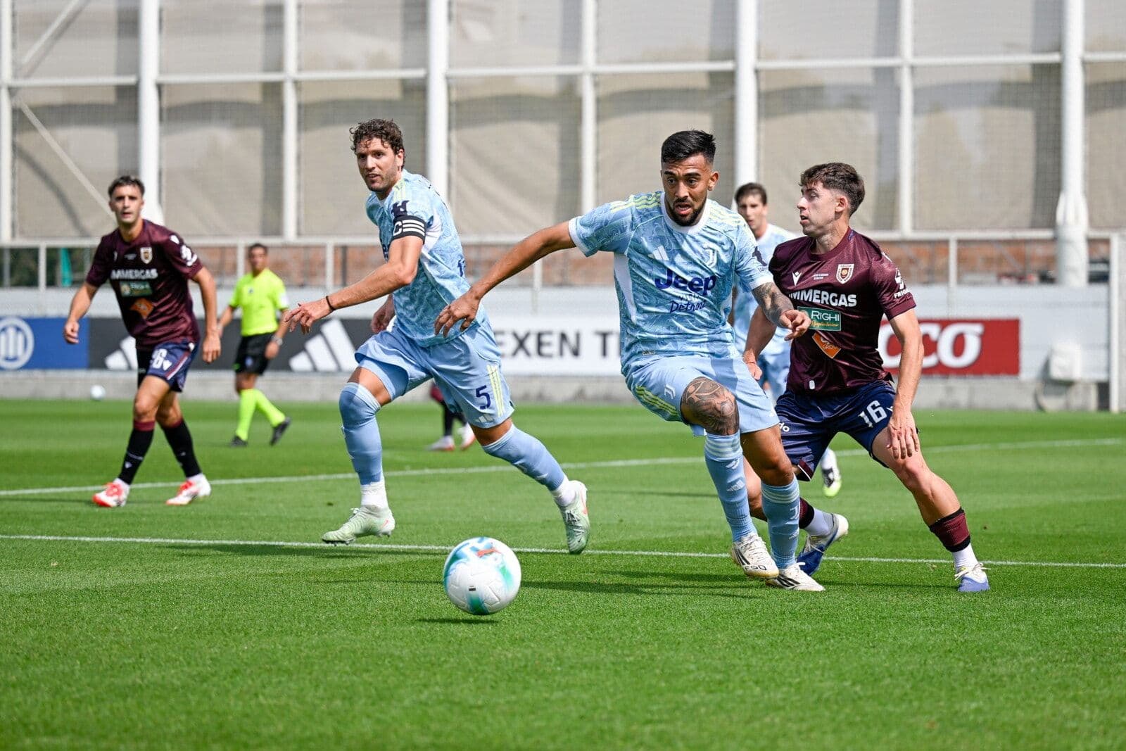 Cầu thủ Juventus nỗ lực thi đấu, thể hiện tham vọng trở lại đỉnh cao