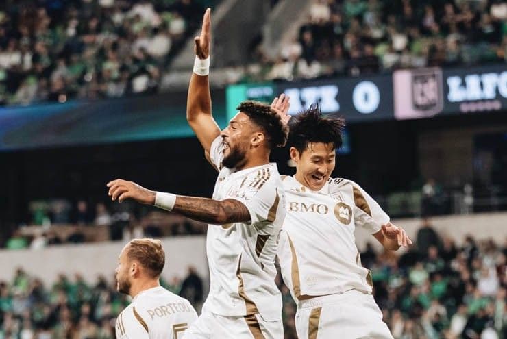 Cầu thủ LAFC Son Heung-min và đồng đội ăn mừng chiến thắng áp đảo tại MLS Playoffs.