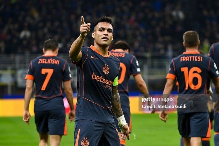 Cầu thủ Lautaro Martinez của Inter Milan ăn mừng bàn thắng trong trận đấu Cúp C1.