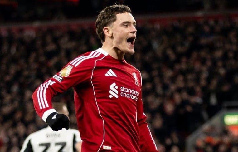 Cầu thủ Liverpool ăn mừng bàn thắng sau màn lội ngược dòng đầy bản lĩnh.