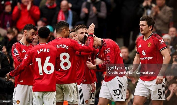Cầu thủ Manchester United ăn mừng bàn thắng trong trận đấu Ngoại hạng Anh