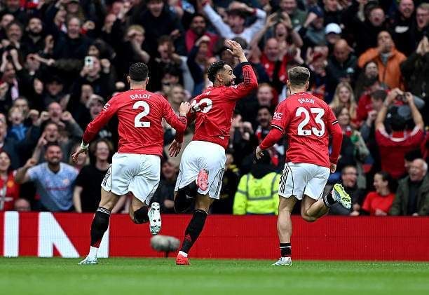 Cầu thủ Manchester United ăn mừng bàn thắng vào lưới Liverpool tại Old Trafford.