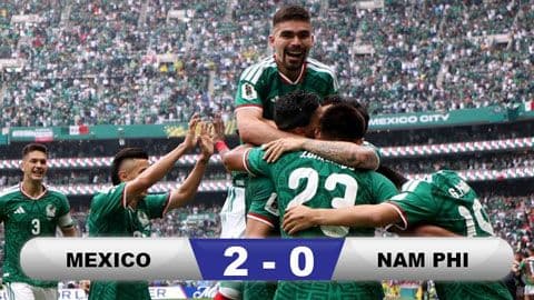 Cầu thủ Mexico ăn mừng chiến thắng 2-0 trước Nam Phi, thể hiện niềm vui và kết quả bóng đá.