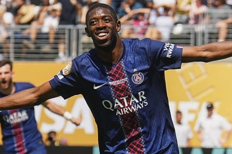 Cầu thủ Ousmane Dembele của PSG ăn mừng, thể hiện tham vọng hoàn hảo của đội bóng sau cú ăn ba lịch sử.