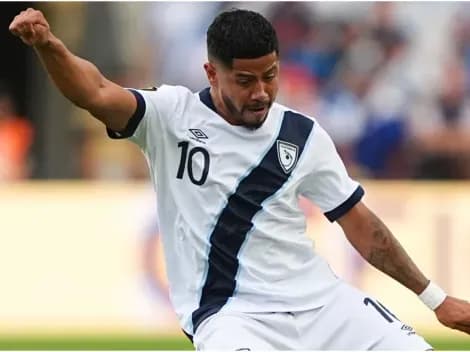 Cầu thủ Pedro Altan của Guatemala trên sân, đại diện cho hành trình lịch sử và khát vọng vươn tầm của đội tuyển.