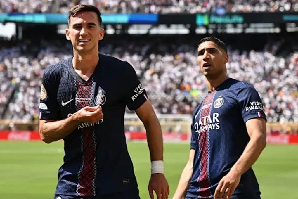 Cầu thủ PSG ăn mừng chiến thắng áp đảo trước Real Madrid tại FIFA Club World Cup 2025.