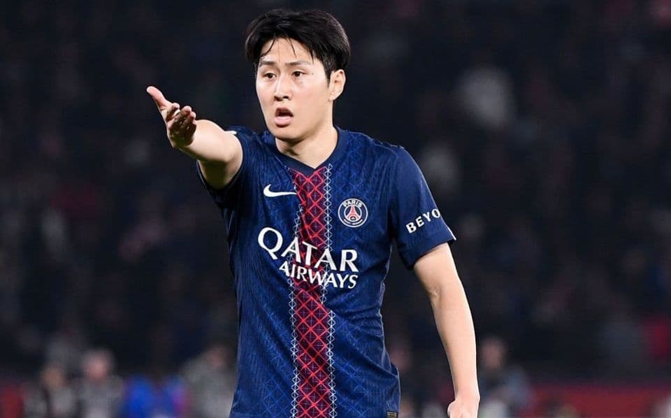 Cầu thủ PSG thể hiện sự bối rối trước sự kém hiệu quả trong lối chơi kiểm soát bóng