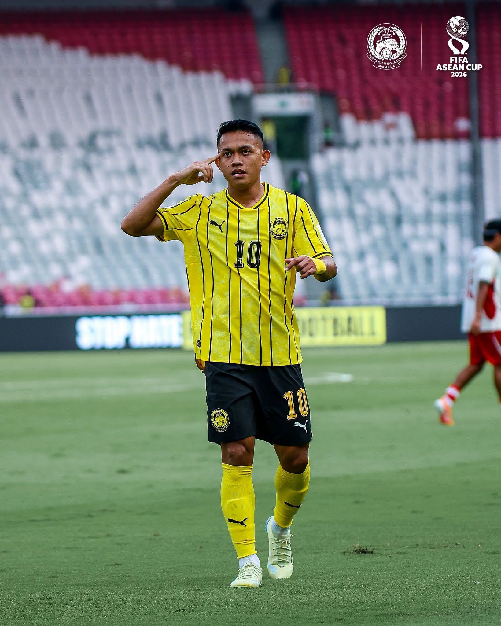 Cầu thủ số 10 của Malaysia ăn mừng bàn thắng trong trận đấu FIFA ASEAN Cup.
