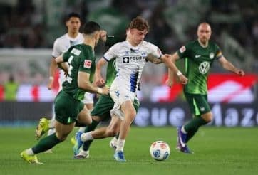 Cầu thủ Seattle Sounders trong trận đấu, thể hiện sự ổn định và khát khao chiến thắng.
