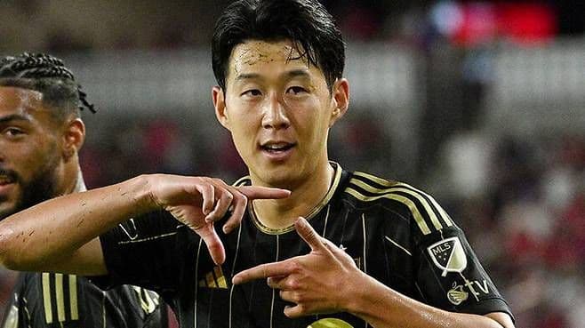 Cầu thủ Son Heung-min của LAFC ăn mừng bàn thắng, thể hiện dấu ấn cá nhân trong chiến thắng.