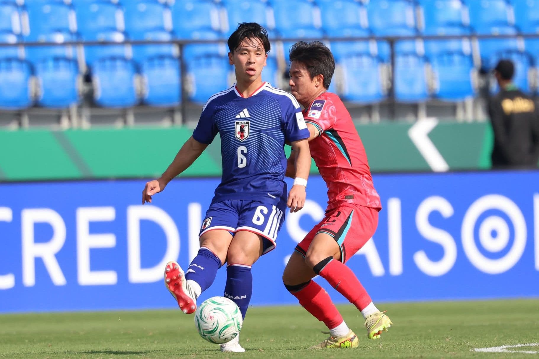 Cầu thủ U23 Nhật Bản thể hiện đẳng cấp vượt trội trên sân cỏ