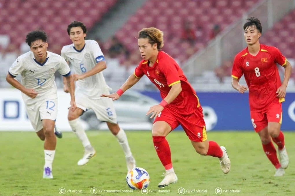 Cầu thủ U23 Việt Nam thi đấu đầy bản lĩnh trước U23 Philippines.