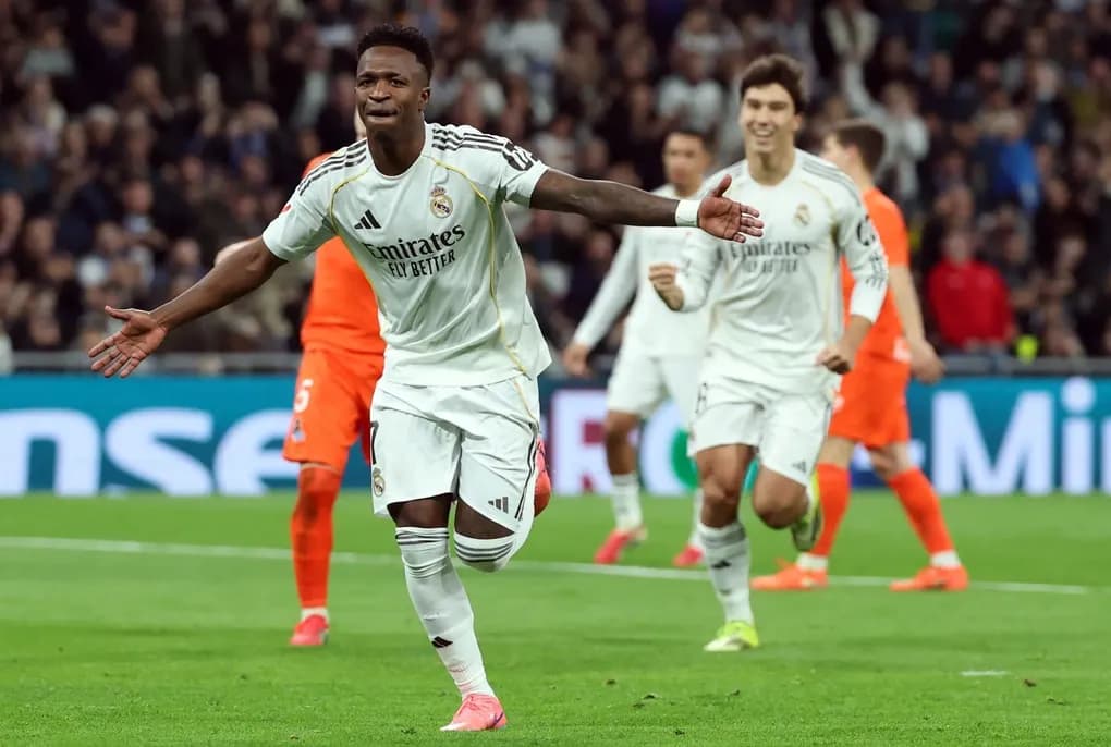 Cầu thủ Vinicius Jr. của Real Madrid ăn mừng bàn thắng trong trận đấu La Liga, góp phần vào chiến thắng quan trọng.