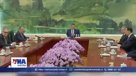 Cuộc họp giữa các quan chức Nga và Trung Quốc, thể hiện vị thế mới và chiến lược thích nghi của Nga trên bàn cờ kinh tế toàn cầu.