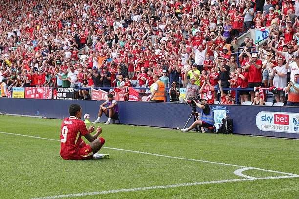 Darwin Nunez ăn mừng bàn thắng và tri ân Diogo Jota