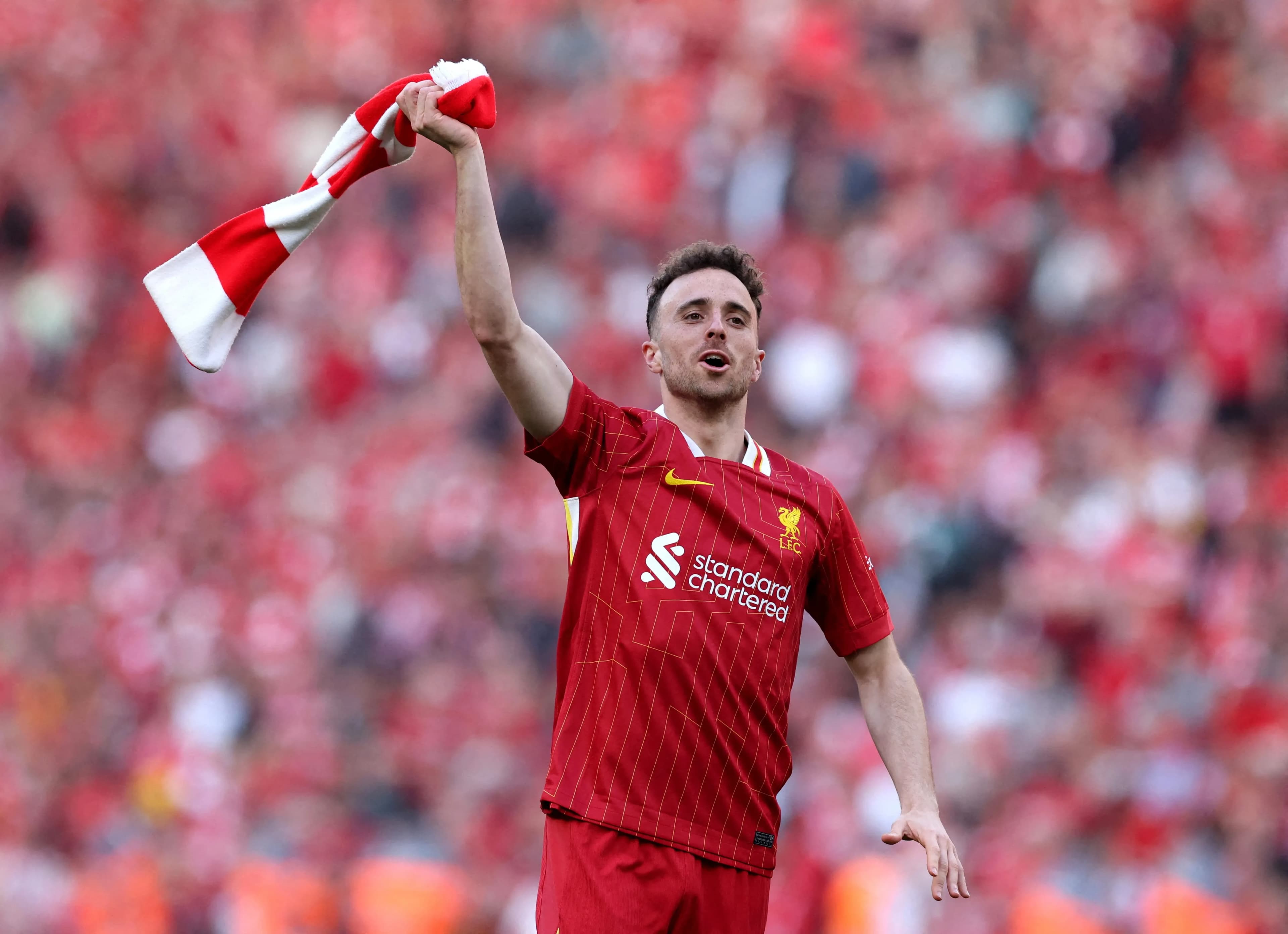 Diogo Jota ăn mừng chiến thắng cùng Liverpool