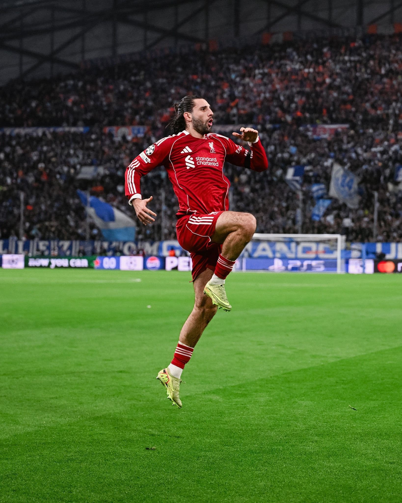 Dominik Szoboszlai ăn mừng bàn thắng mở tỷ số cho Liverpool