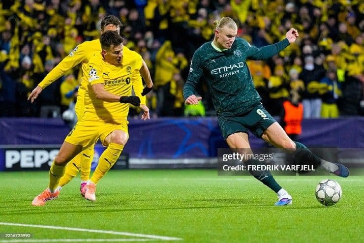 Erling Haaland của Man City đối đầu cầu thủ Bodo/Glimt trong trận đấu Cúp C1 đầy bất ngờ.