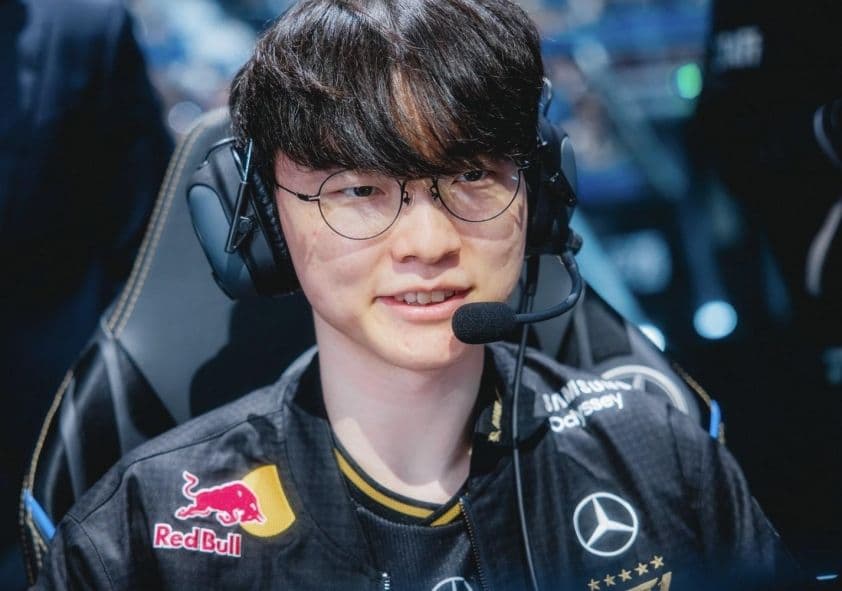 Faker, huyền thoại Liên Minh Huyền Thoại, chia sẻ triết lý và động lực thi đấu.