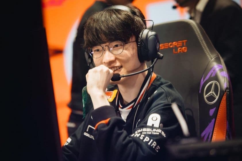 Faker tập trung phân tích chiến thuật tại MSI 2025