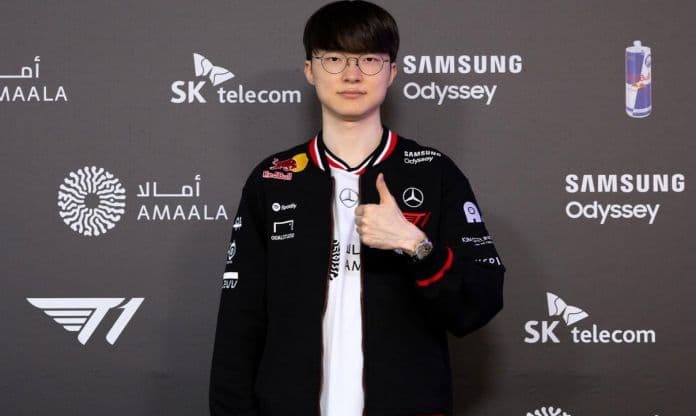 Faker, tuyển thủ đường giữa huyền thoại của T1, trong trận đấu LCK 2025.
