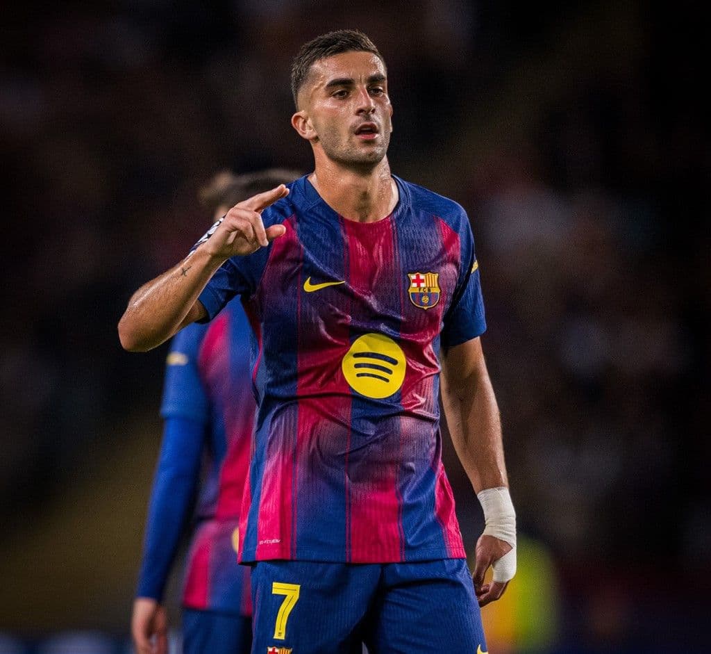 Ferran Torres của Barcelona thể hiện sự tập trung trong trận đấu, nơi đội bóng nhận bài học từ PSG.