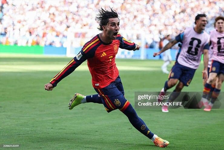 Ferran Torres ăn mừng bàn thắng quyết định cho Tây Ban Nha tại chung kết World Cup 2026.