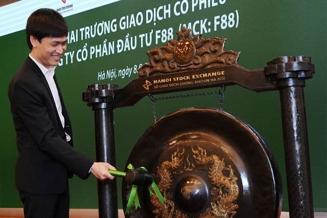 Giám đốc điều hành F88 đánh cồng khai trương giao dịch cổ phiếu trên sàn UPCoM.