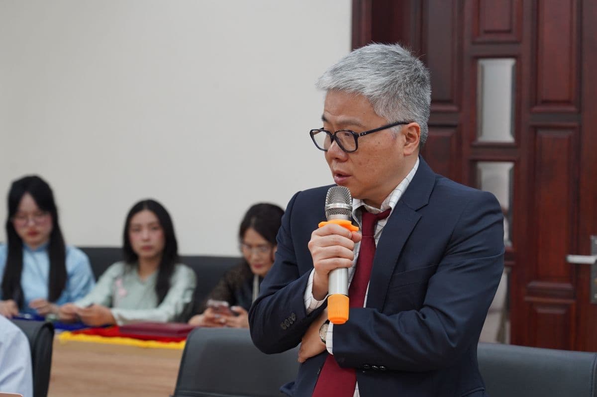 Giáo sư Ngô Bảo Châu phát biểu về tầm nhìn và cam kết phát triển thế hệ toán học trẻ tại Việt Nam.