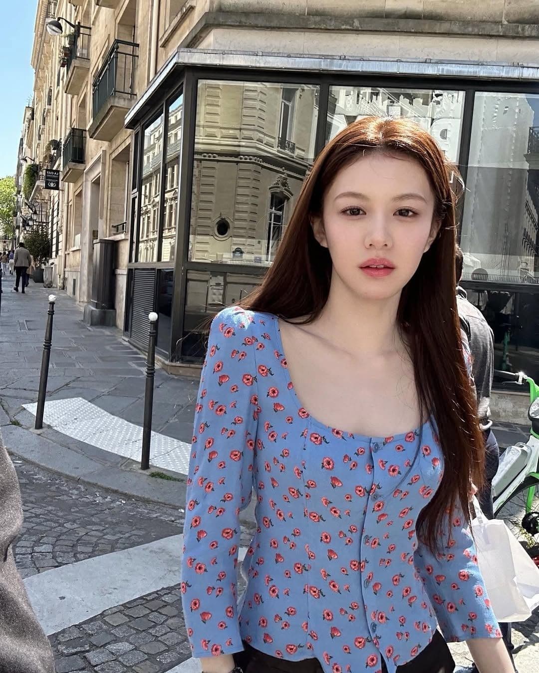 Go Youn Jung, nữ diễn viên chính của bộ phim 'Tiếng Yêu Này Anh Dịch Được Không', góp phần vào xu hướng Việt hóa trong giải trí Hàn Quốc