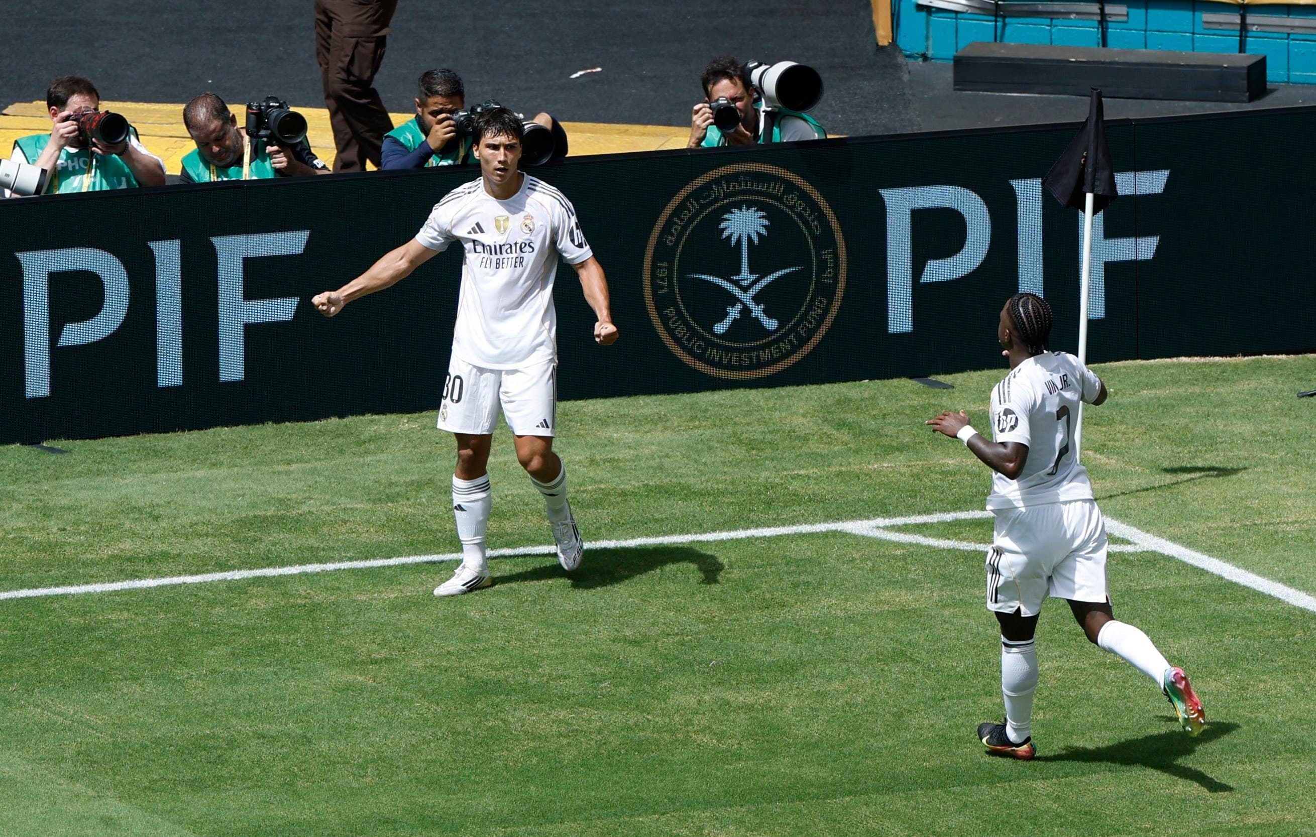 Gonzalo García festeja su gol en el partido entre el Real Madrid y el Al-Hilal por el Mundial de Clubes