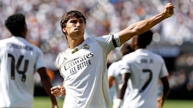 Gonzalo García ăn mừng bàn thắng, biểu tượng cho bản hợp đồng tỷ đô và tương lai của Real Madrid.