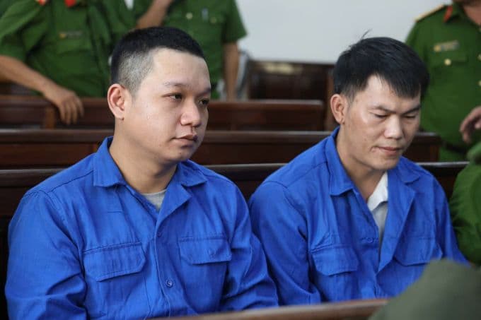 Hai bị cáo liên quan đến việc buôn bán súng, vũ khí được Lê Sỹ Tùng sử dụng trong kế hoạch giết người