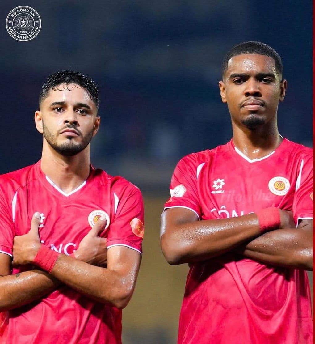 Hai ngoại binh của Công an Hà Nội, Alan và Artur, thể hiện sự thăng hoa sau chiến thắng 4-2 trước Hà Nội FC.