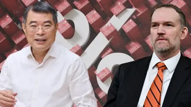 Hai quan chức đại diện cho Mỹ và Việt Nam, với biểu tượng phần trăm và các khối hàng hóa phía sau, minh họa tác động của thuế quan mới.