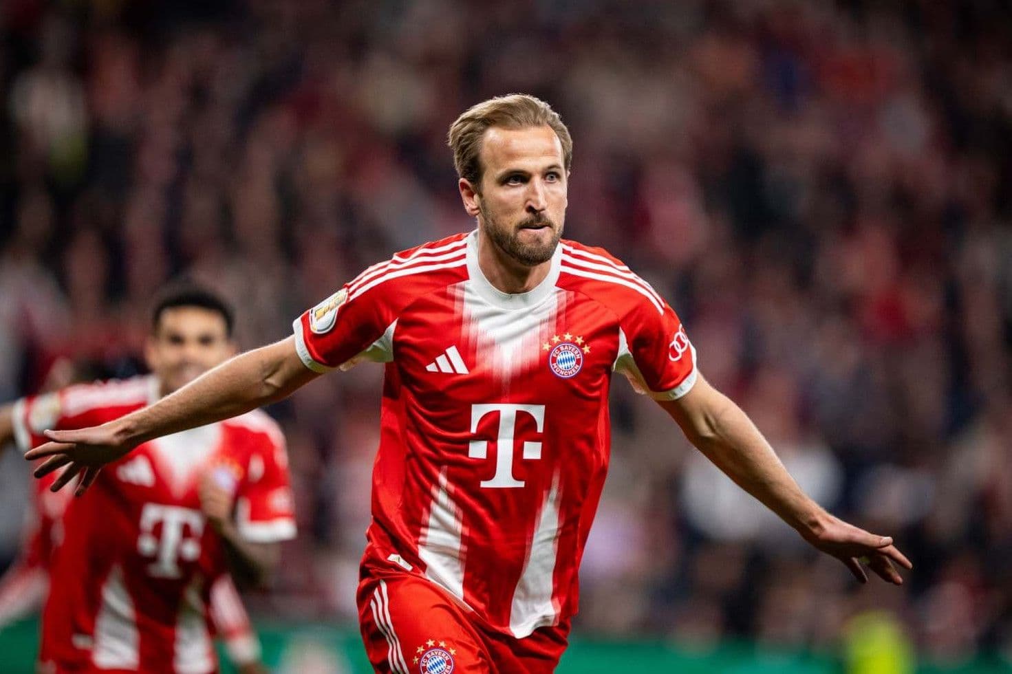 Harry Kane ăn mừng bàn thắng, thể hiện niềm tin và nỗ lực không ngừng của Bayern
