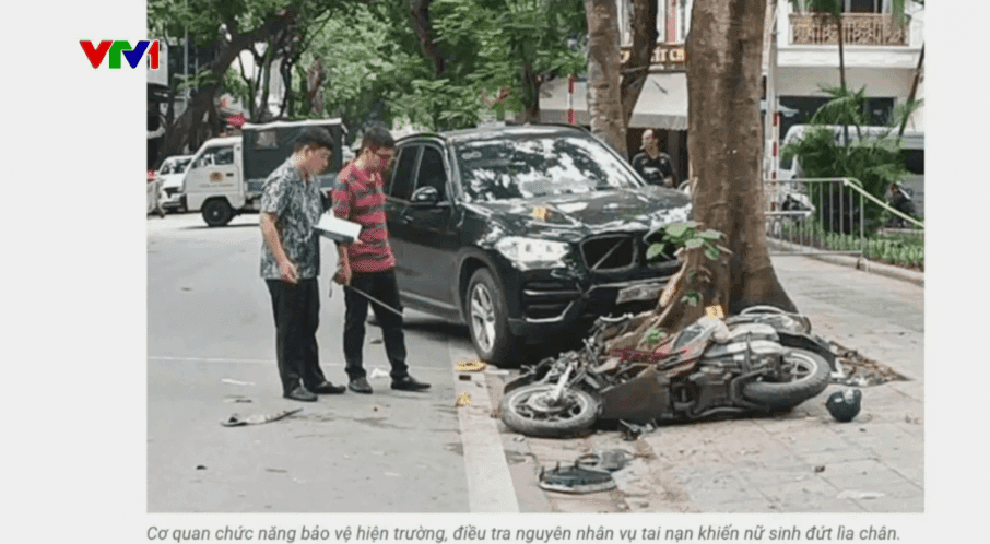 Hiện trường vụ tai nạn giao thông liên quan ông Nguyễn Sỹ Cương, với xe BMW và xe máy bị hư hại, cùng lực lượng chức năng đang điều tra.