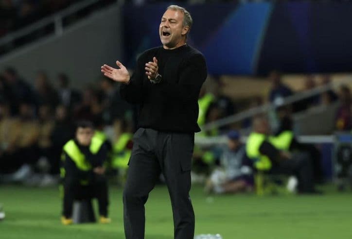 HLV Hansi Flick phát biểu về việc Barcelona chưa đạt đẳng cấp của PSG, phản ánh cán cân quyền lực mới ở Cúp C1