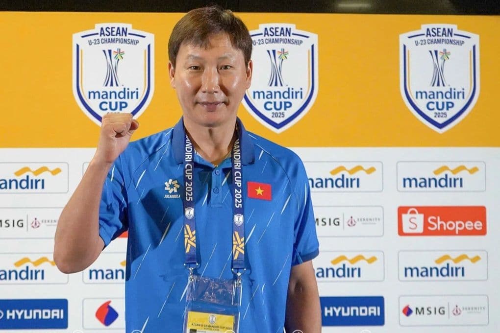 HLV Kim Sang Sik thể hiện quyết tâm cao trước thềm giải U23 Đông Nam Á 2025.