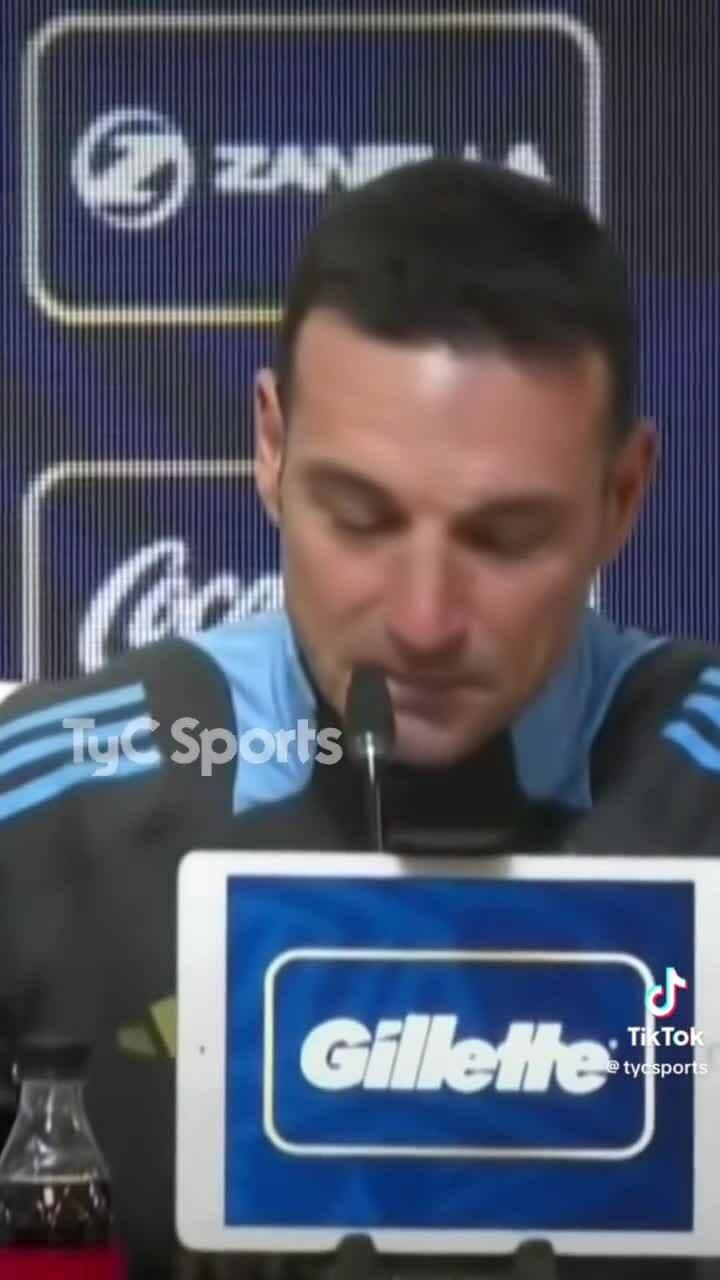 HLV Lionel Scaloni xúc động rơi lệ khi nhắc đến Lionel Messi