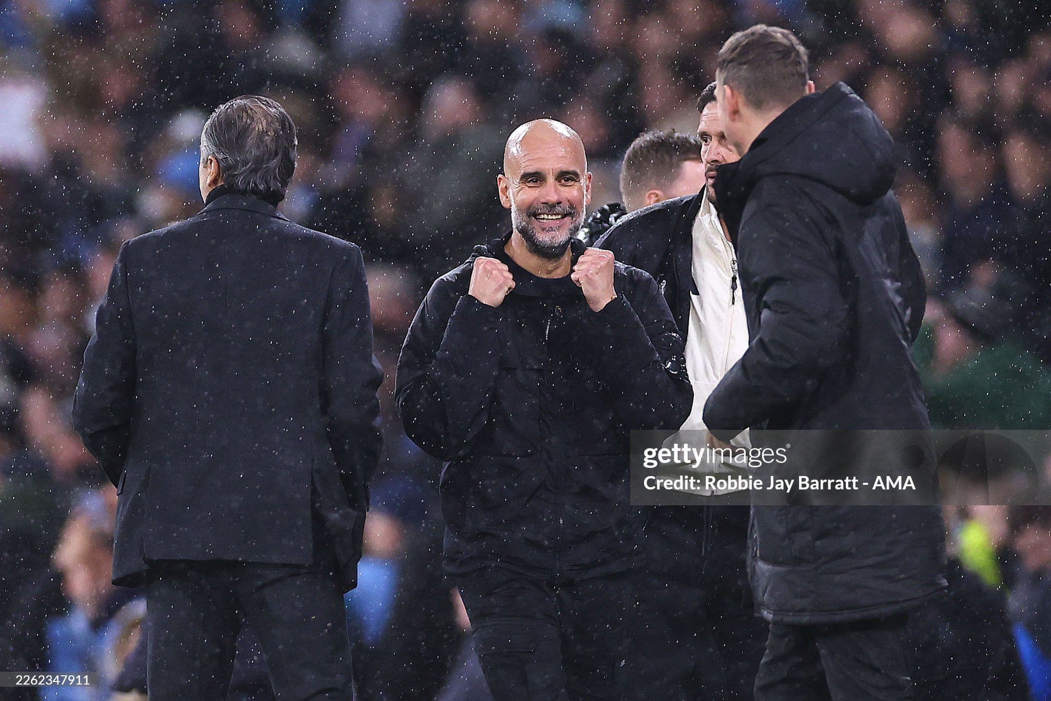 HLV Pep Guardiola của Man City phấn khích sau chiến thắng quan trọng