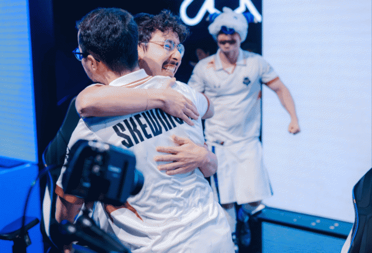 Hình ảnh biểu tượng trận đấu G2 Esports vs Top Esports tại CKTG 2025, nơi G2 thể hiện bản lĩnh và sự sáng tạo