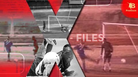 Hình ảnh cắt ghép các pha bóng đá hành động từ quá khứ, gợi nhớ lịch sử và di sản của bóng đá.