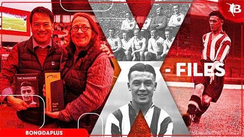Hình ảnh ghép về lịch sử bóng đá, với các cầu thủ Sunderland xưa và nay, tượng trưng cho vết sẹo lịch sử của câu lạc bộ.