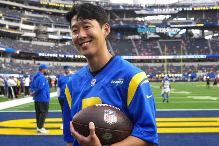 Hình ảnh đồ họa về MLS 2025 với Lionel Messi và Son Heung Min, tượng trưng cho sự bùng nổ của giải đấu.