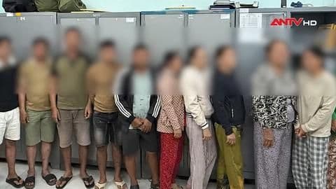 Hình ảnh lực lượng chức năng bắt giữ một nhóm đối tượng đánh bạc trái phép, tượng trưng cho những cá nhân tài năng bị cuốn vào vòng xoáy vi phạm pháp luật.